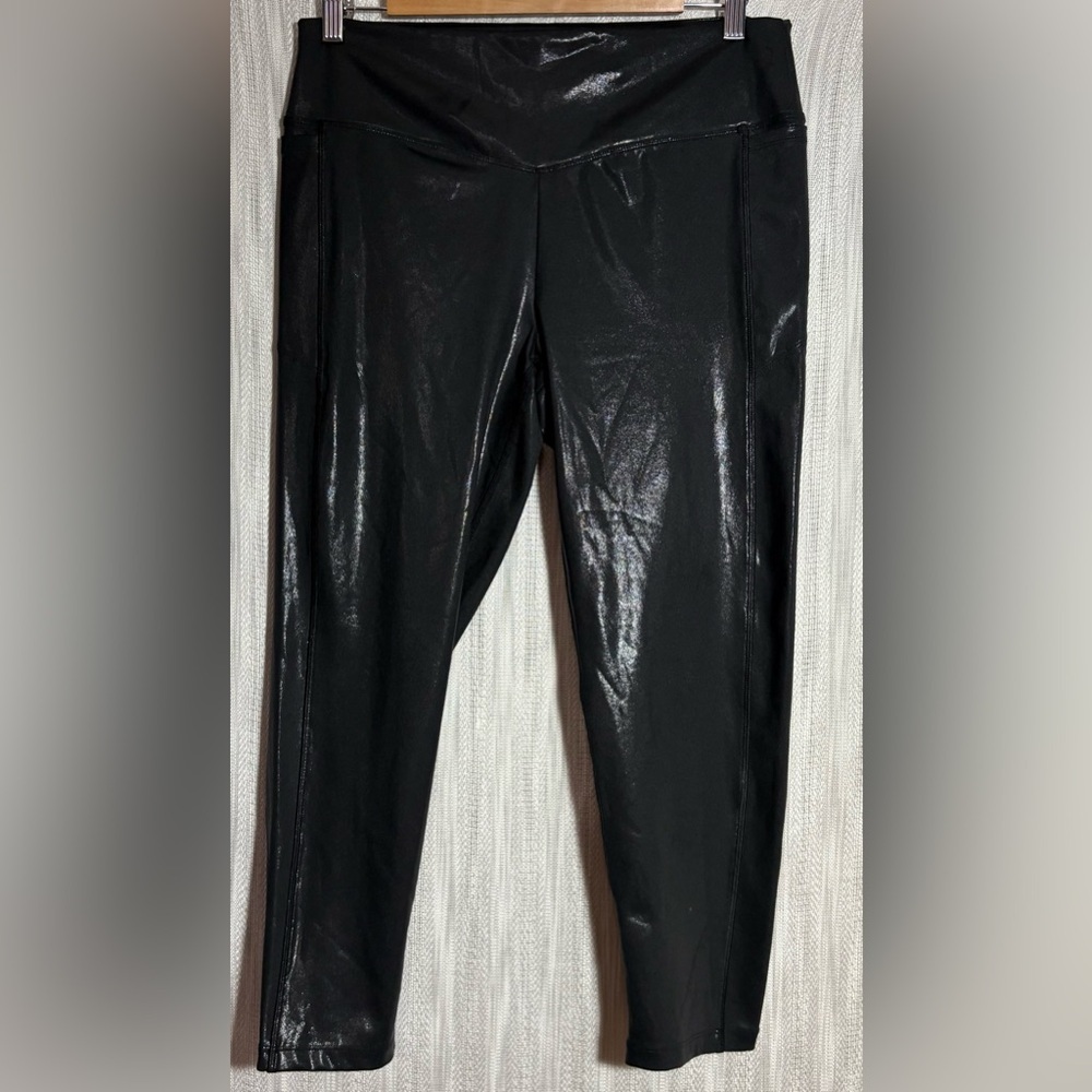 Black Women's leggings by Pink